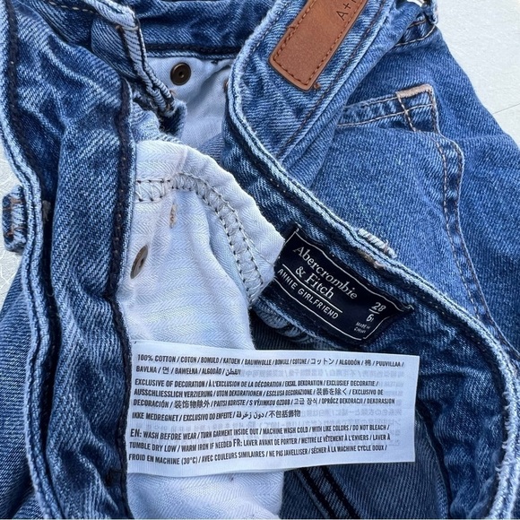 Abercrombie & Fitch Annie Girlfriend Distressed Jeans-Size 6R (28) - Picture 7 of 7